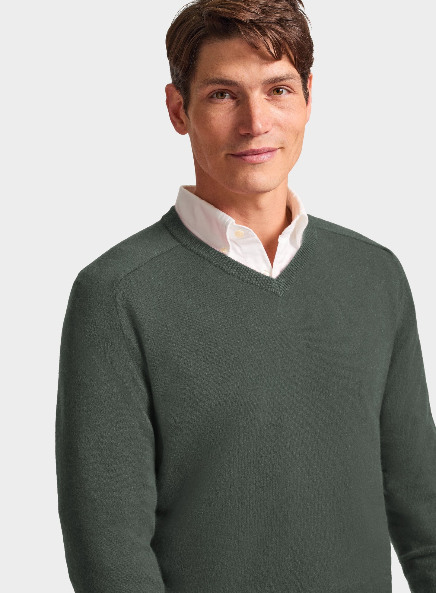 Cashmere V Neck in Highland Green