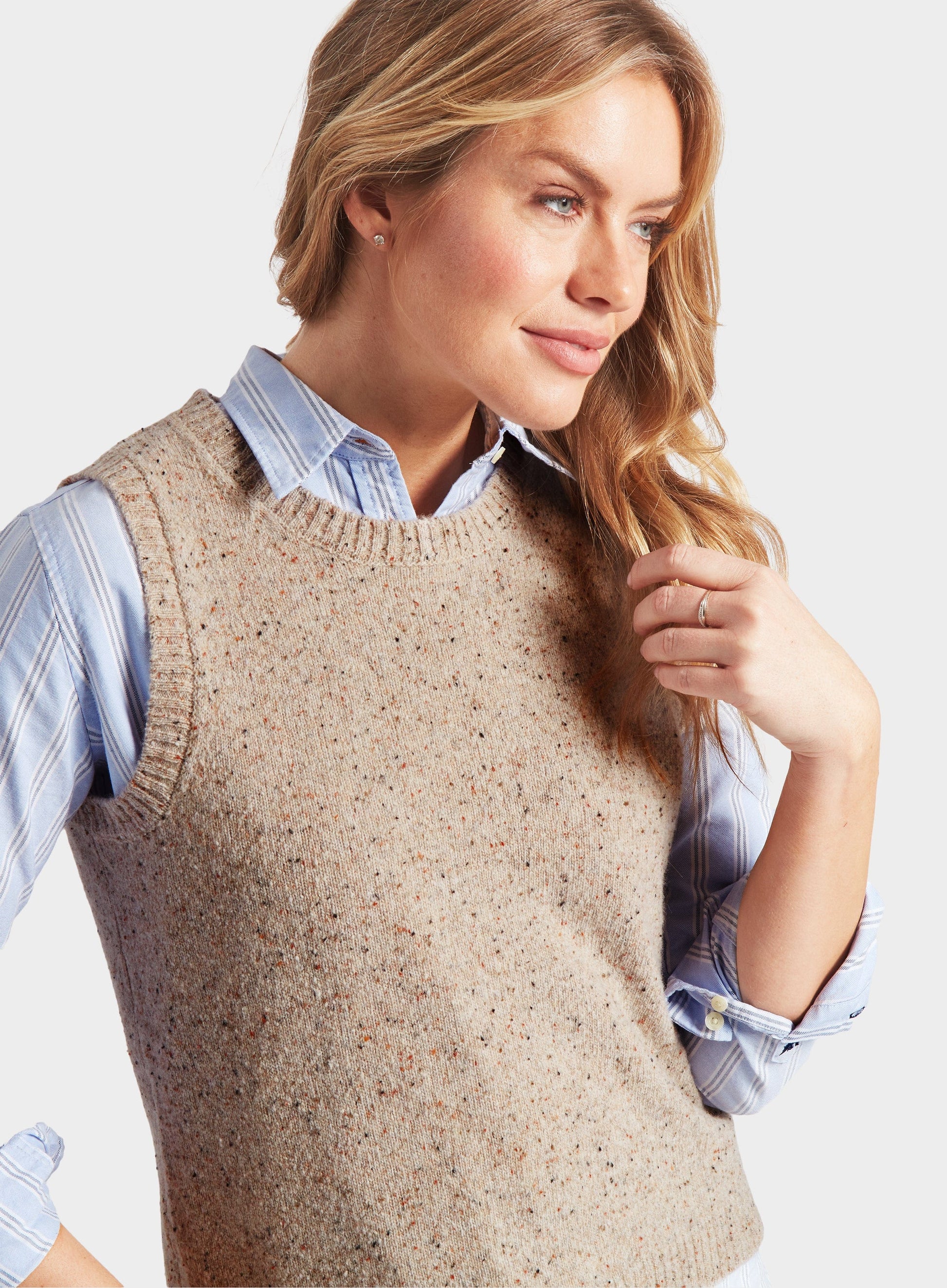 https://www.oxfordshirt.co.uk/cdn/shop/products/knitted-neppy-vest-in-natural-244000.jpg?v=1698225840&width=1946